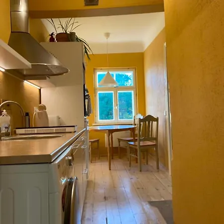 Freshly Renovated Artist Quest Apartamento Tallin